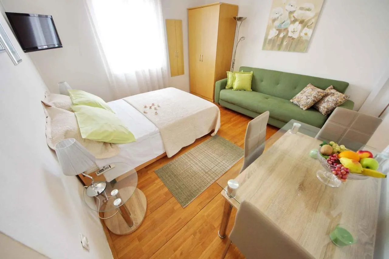 Apartment Vrsi -Mulo 2 0*,